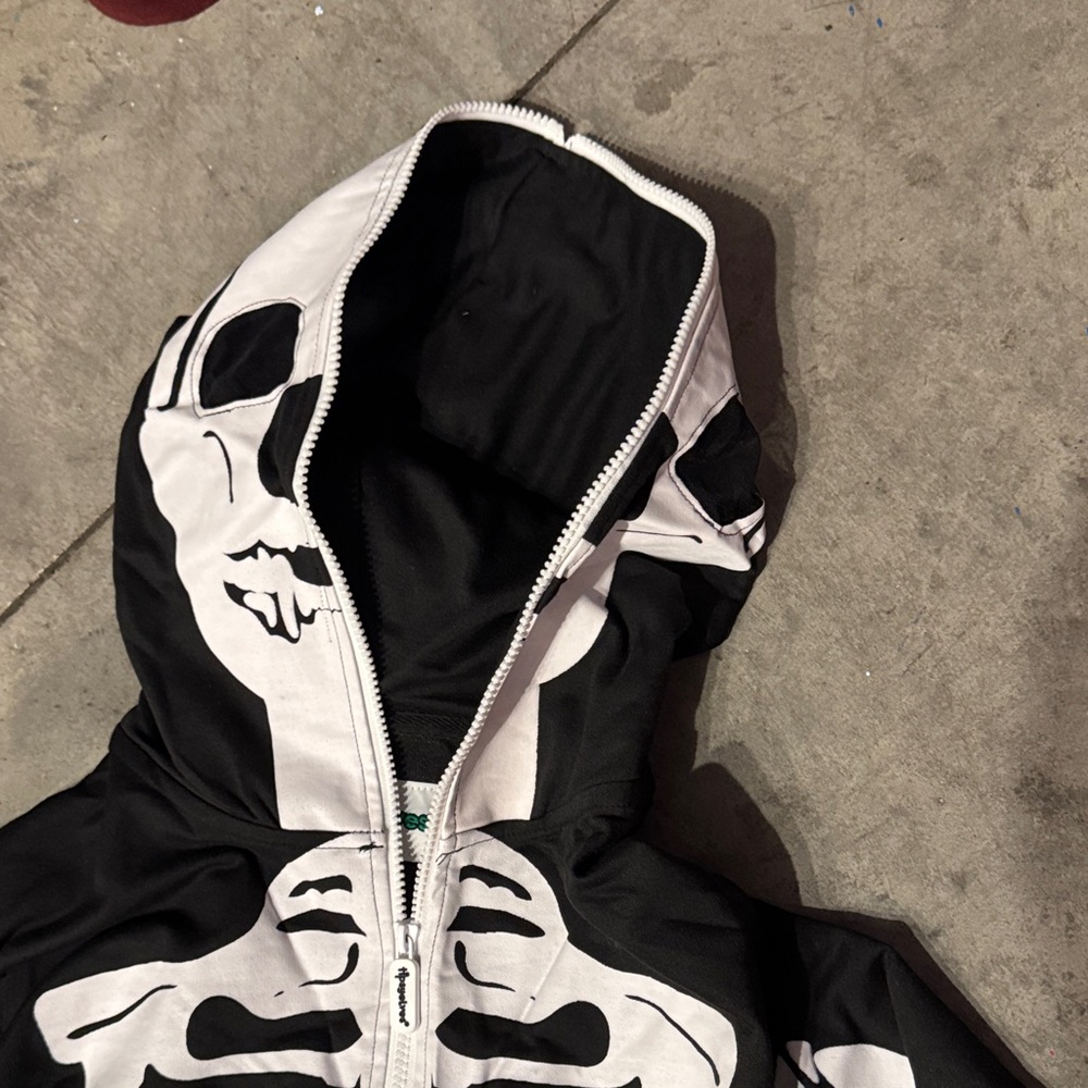 Adults Skeleton Costume - Black and White - Picture 4 of 5